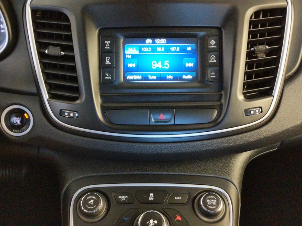2015 Chrysler 200 - Stereo Package