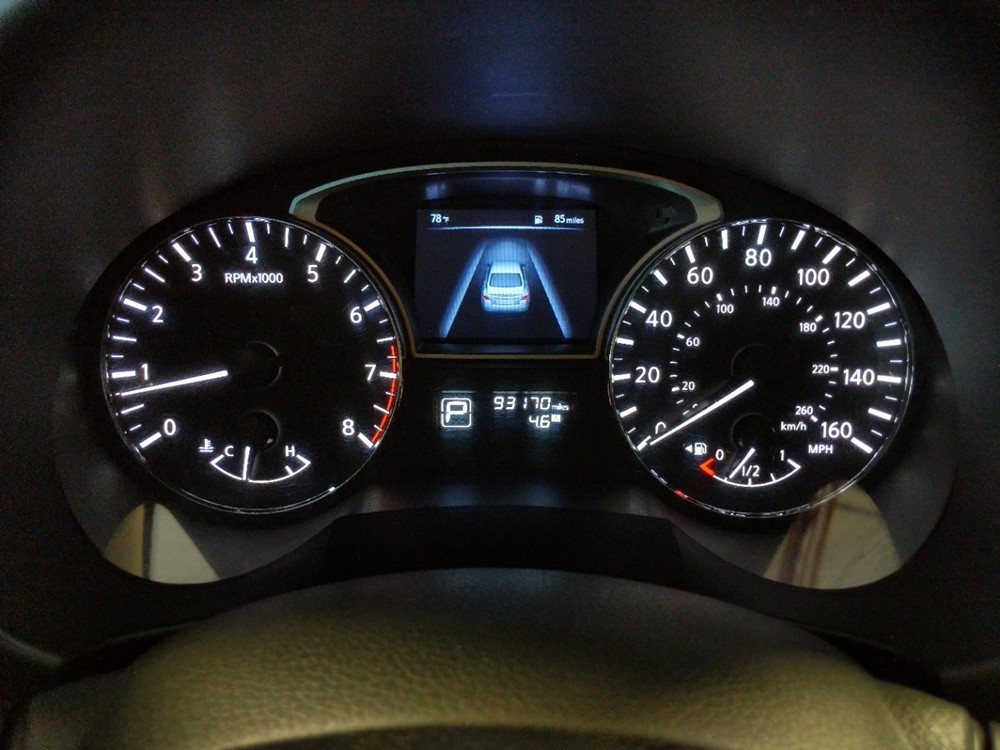 2015 Nissan Altima - Odometer Close Up