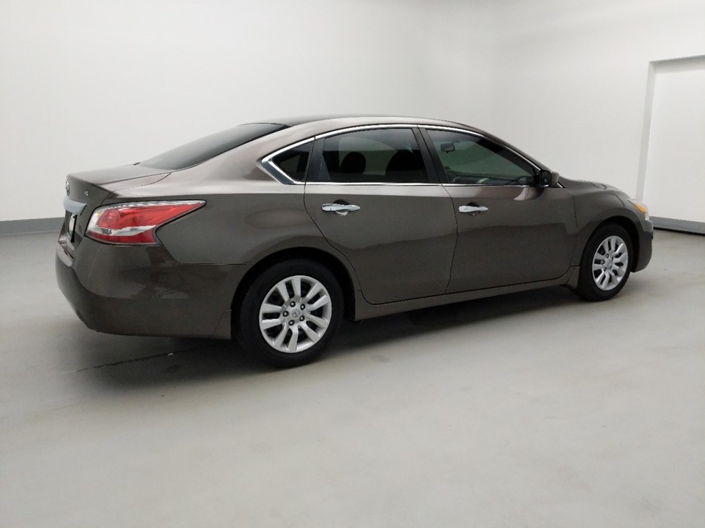 2015 Nissan Altima - Passenger Rear Side