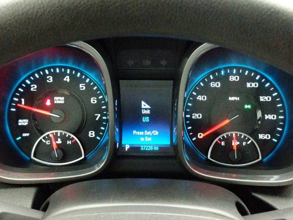 2015 Chevrolet Malibu - Odometer Close Up