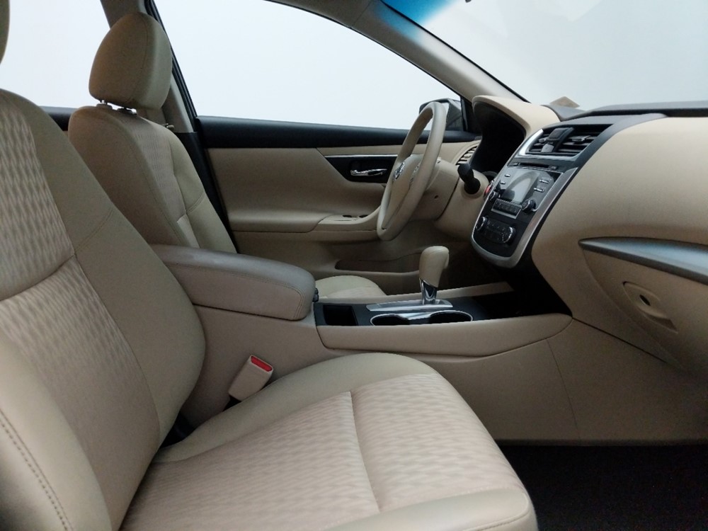 2017 Nissan Altima - Passenger Front Seat
