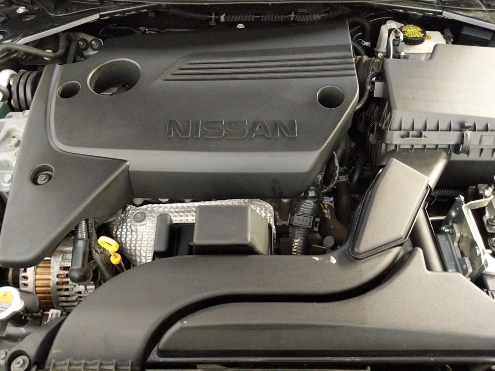 2017 Nissan Altima - Engine