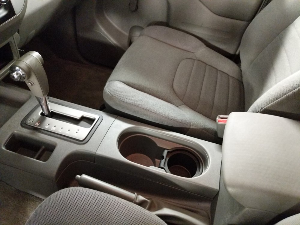 2015 Nissan Frontier - Center Console/Cup Holders