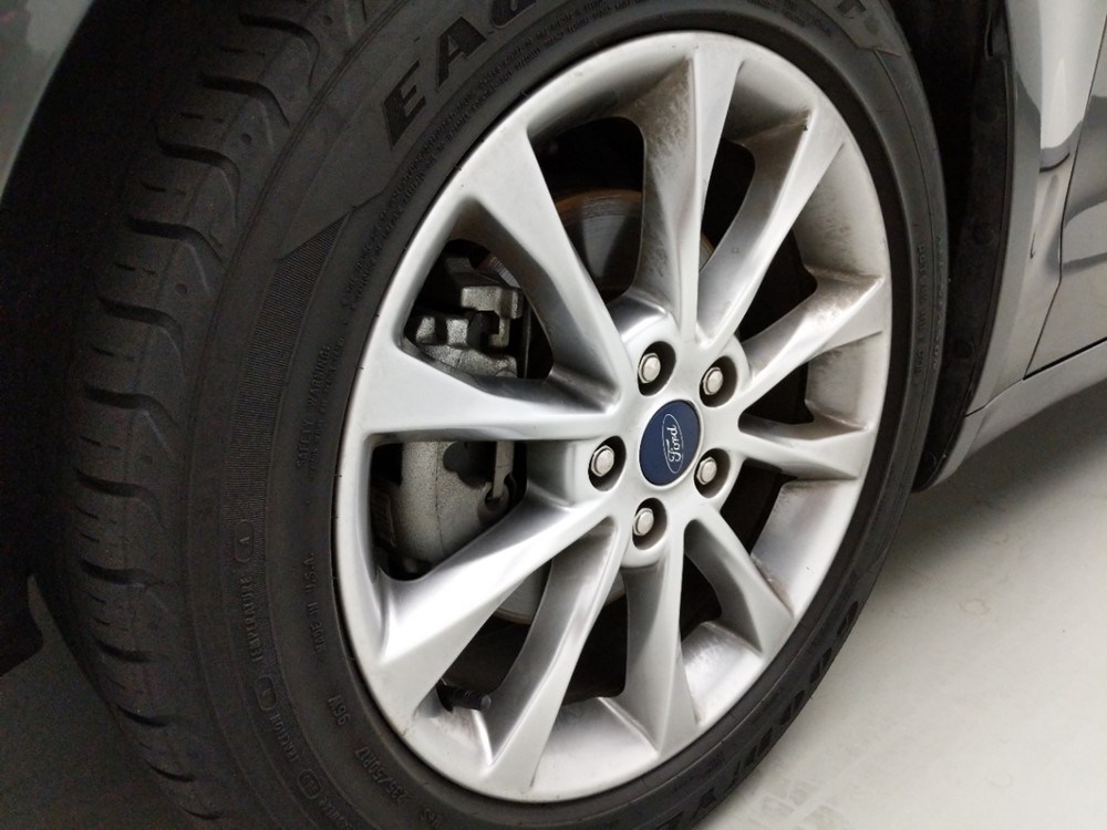 2017 Ford Fusion - Wheel