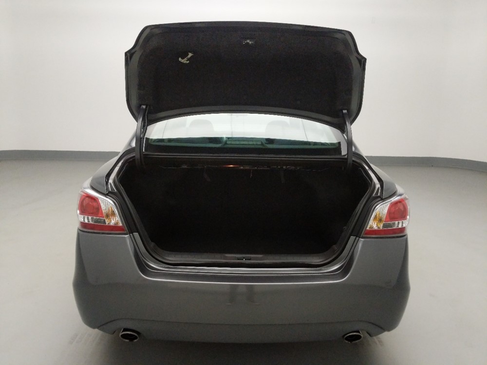2014 Nissan Altima - Trunk