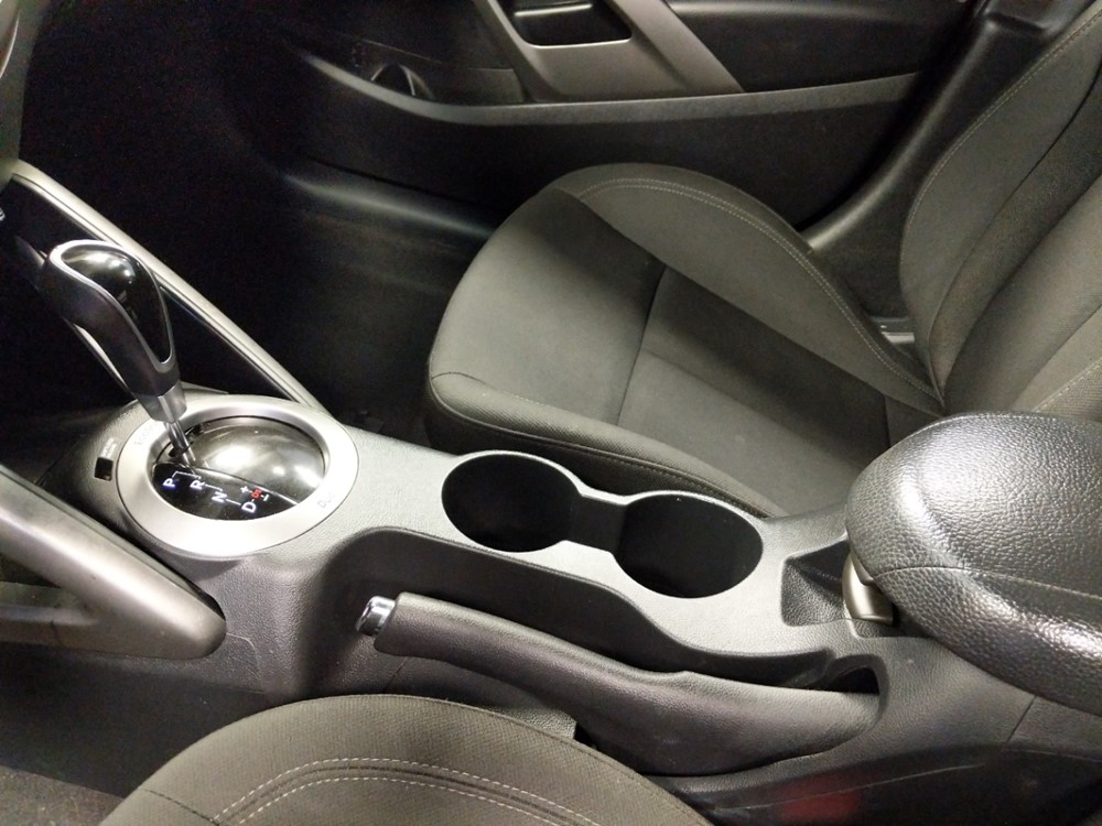 2017 Hyundai Veloster - Center Console/Cup Holders