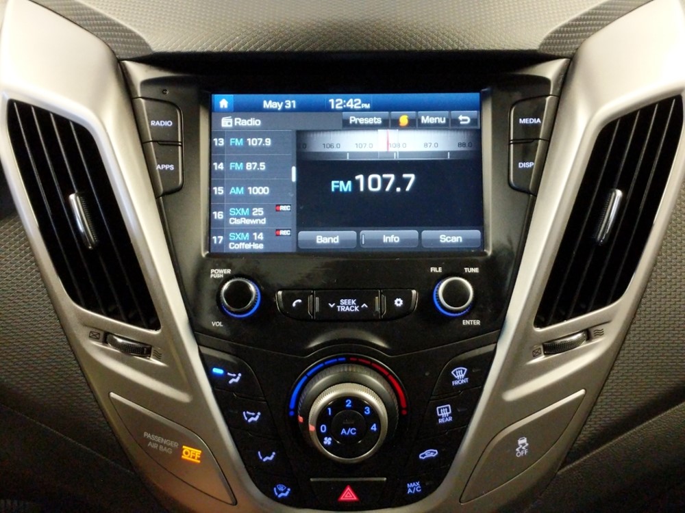 2017 Hyundai Veloster - Stereo Package
