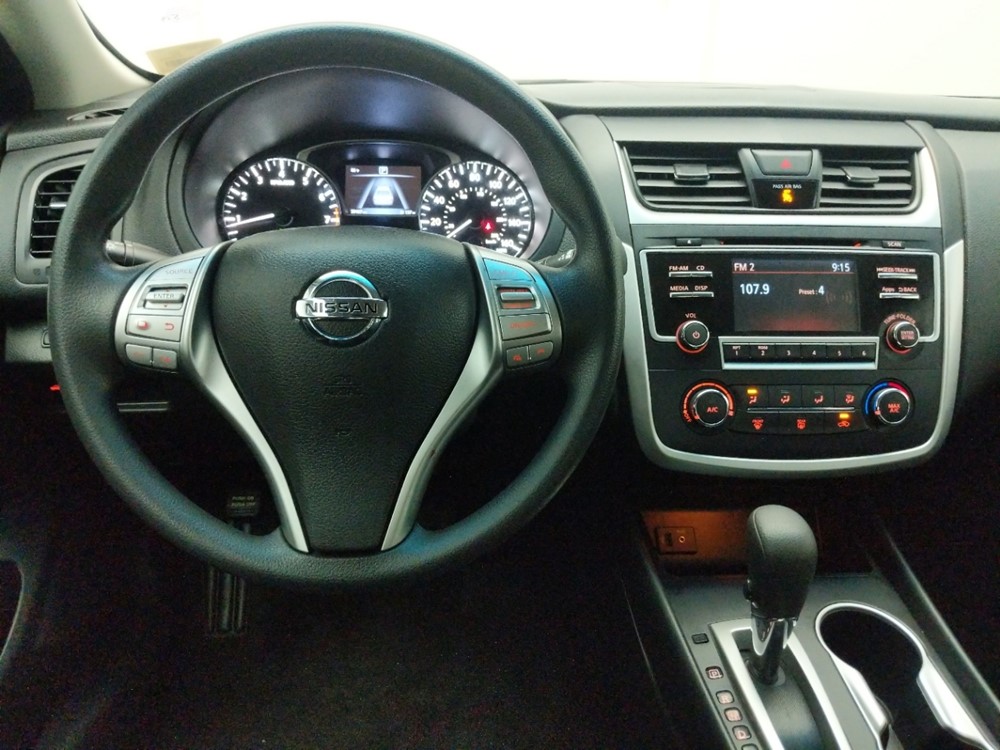 2016 Nissan Altima - Driver Dash