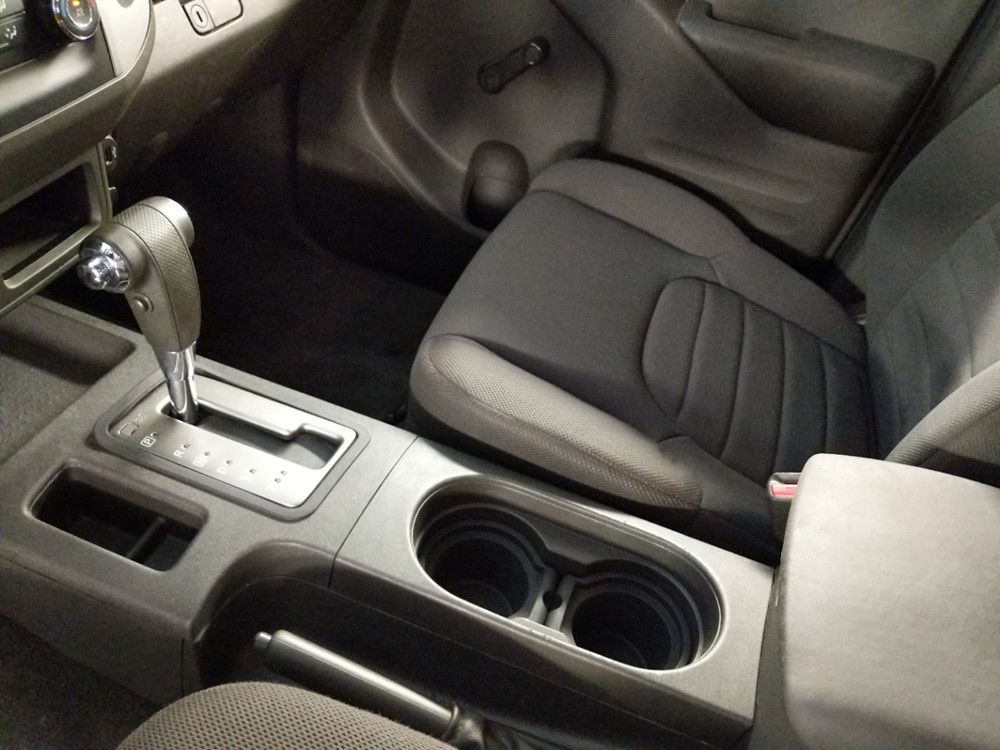 2017 Nissan Frontier - Center Console/Cup Holders