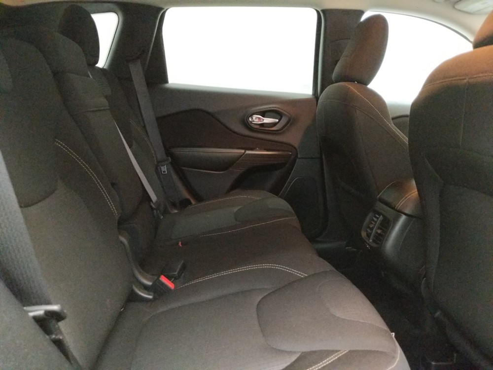 2016 Jeep Cherokee - Passenger Rear Seat