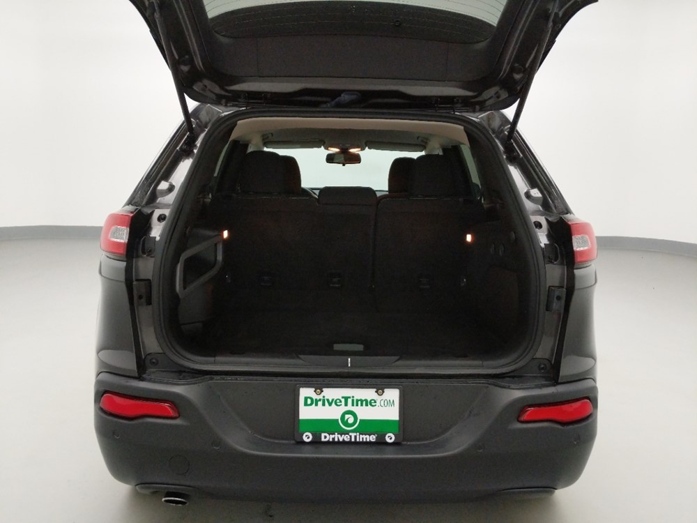2016 Jeep Cherokee - Trunk