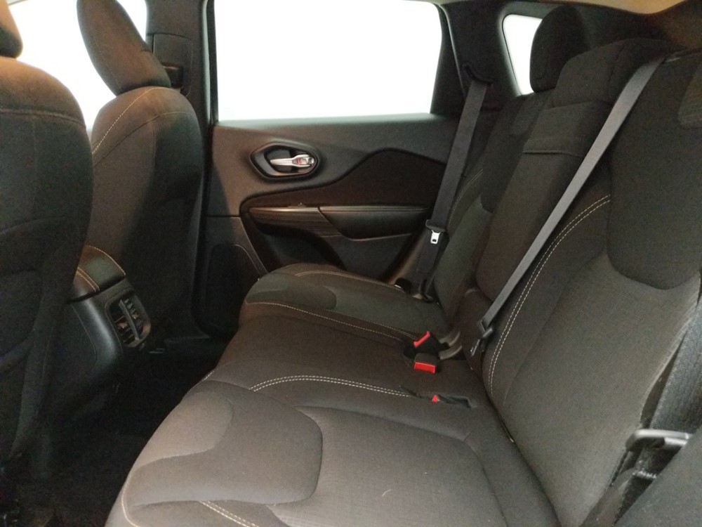 2016 Jeep Cherokee - Driver Rear Seat