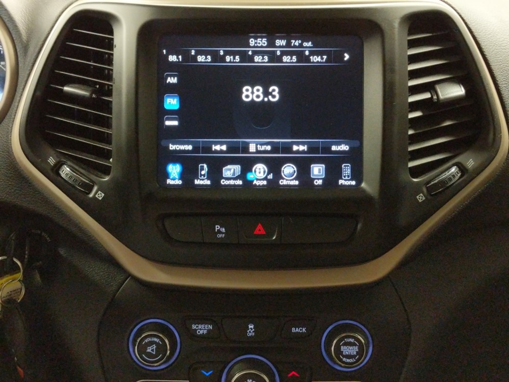 2016 Jeep Cherokee - Stereo Package