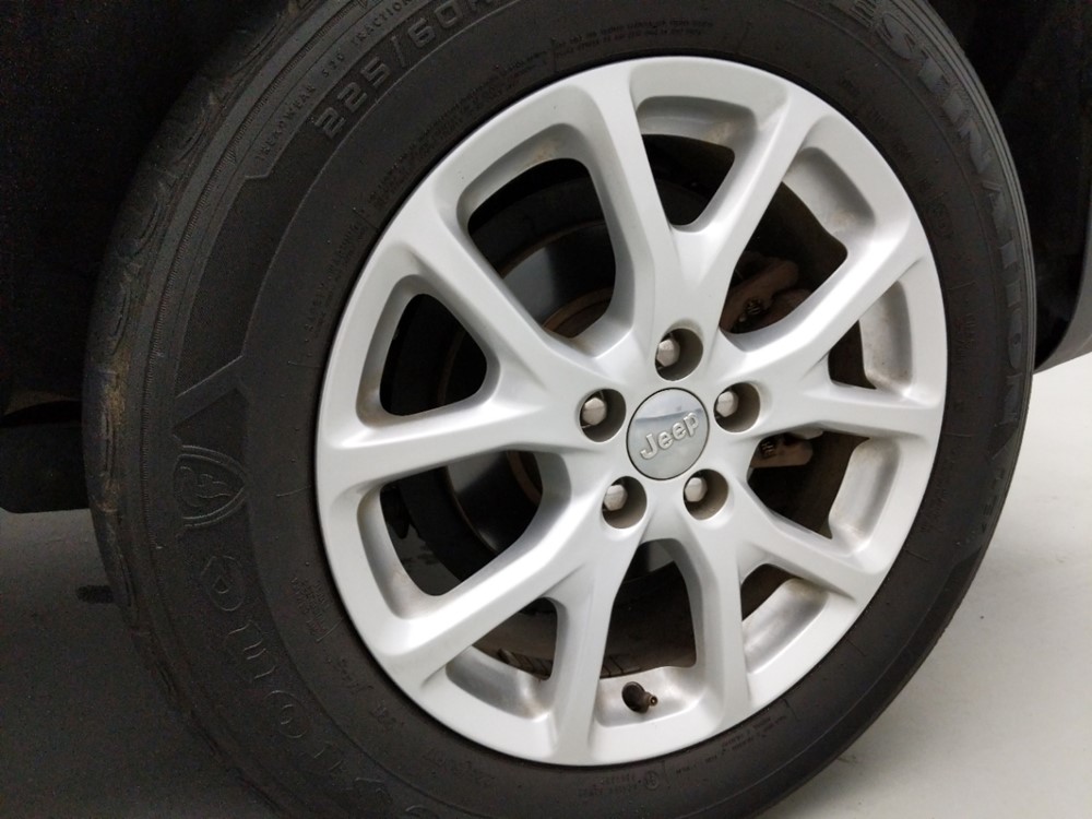 2016 Jeep Cherokee - Wheel