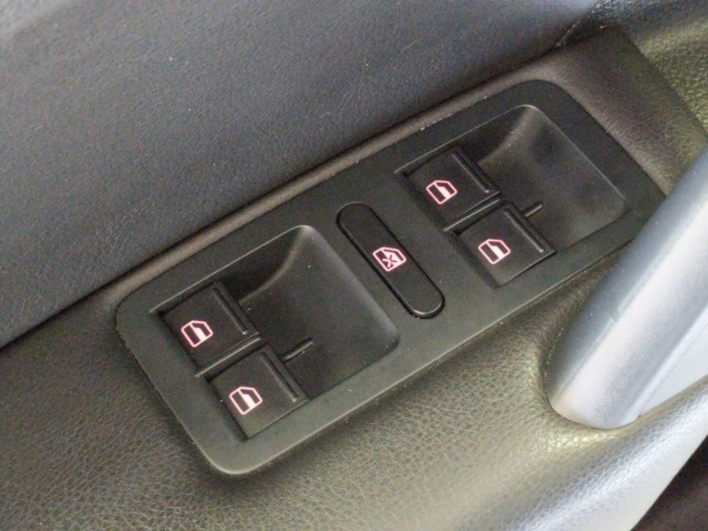 2015 Volkswagen Passat - Driver Power Windows/Lock Control
