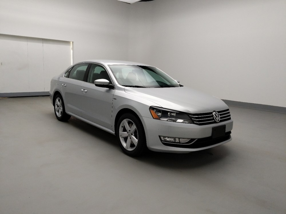 2015 Volkswagen Passat - Passenger Front Bumper