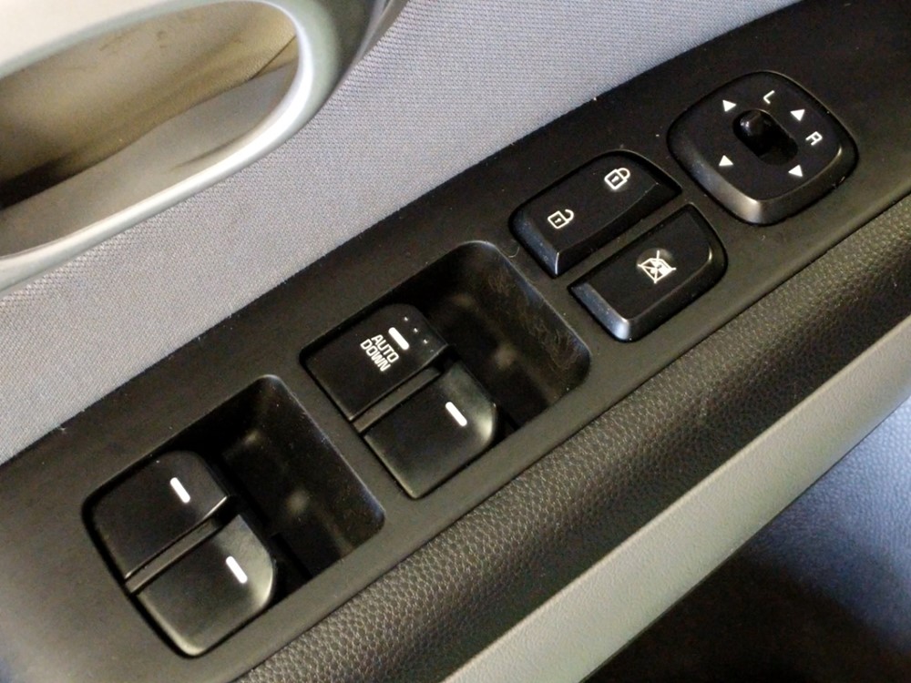 2016 Kia Soul - Driver Power Windows/Lock Control