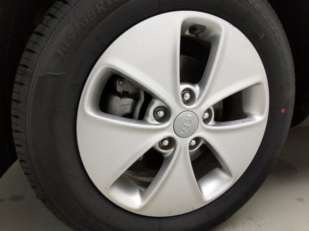 2016 Kia Soul - Wheel