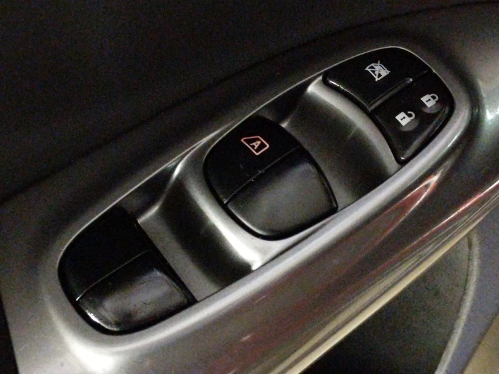 2015 Nissan JUKE - VIN Plate