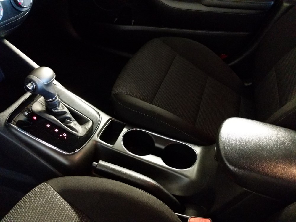 2018 Kia Forte - Center Console/Cup Holders