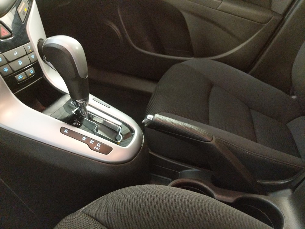 2016 Chevrolet Cruze - Center Console/Cup Holders