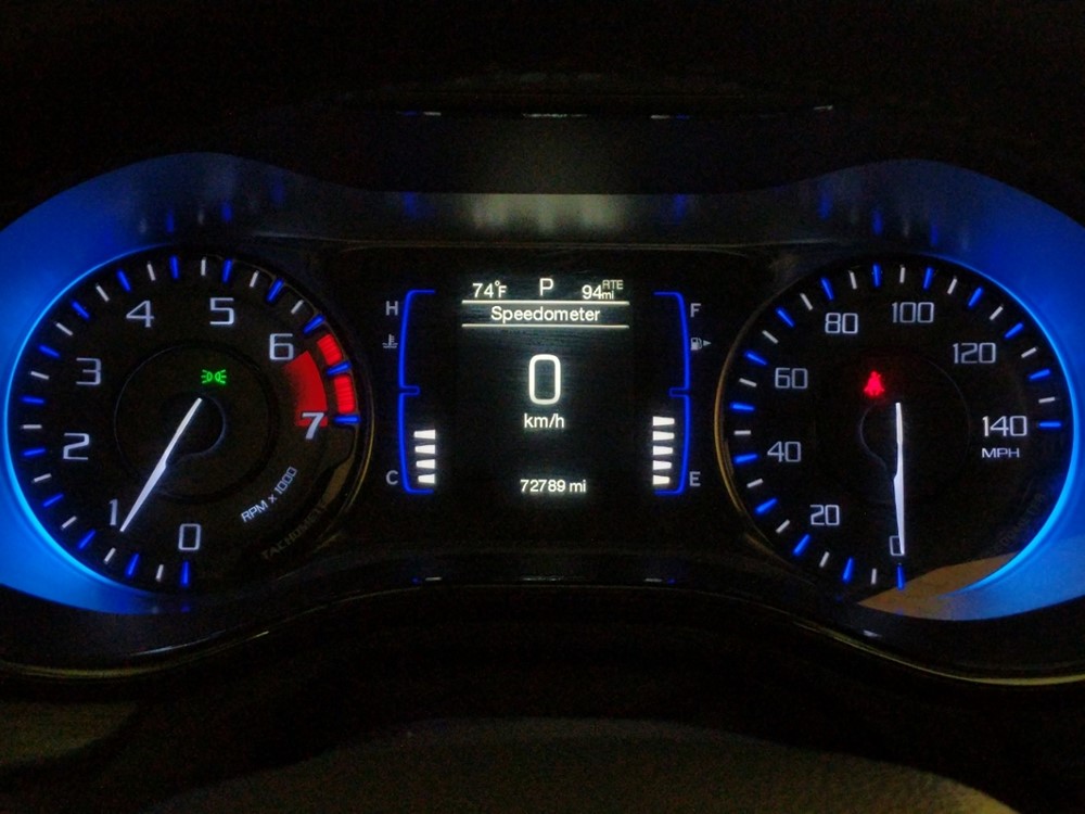 2015 Chrysler 200 - Odometer Close Up