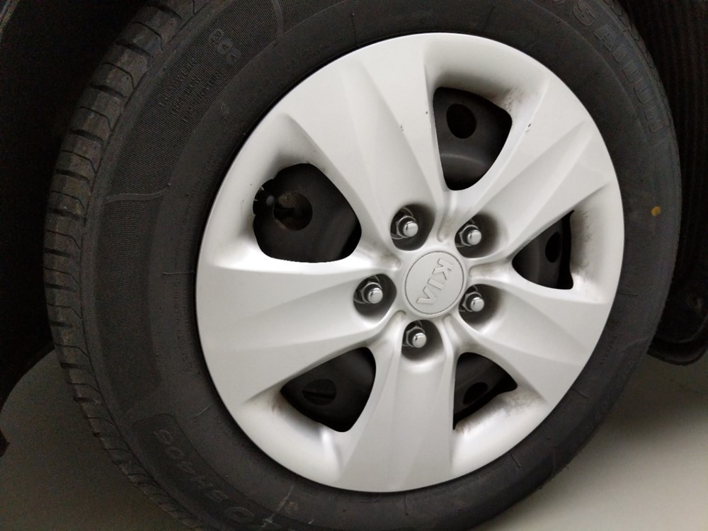 2017 Kia Forte - Wheel