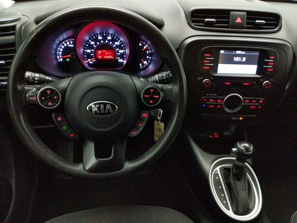 2017 Kia Soul - Driver Dash