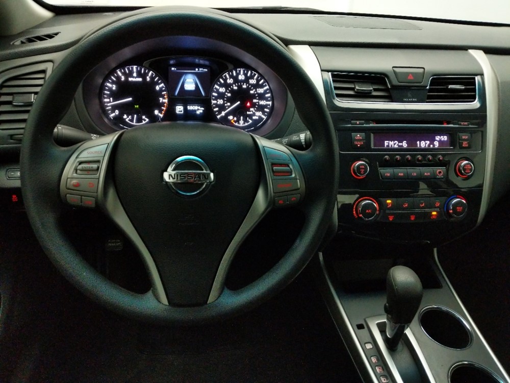 2015 Nissan Altima - Driver Dash
