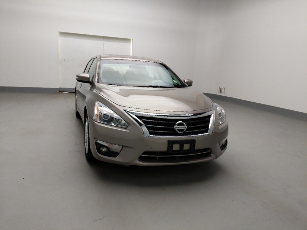 2014 Nissan Altima - Passenger Front Hood