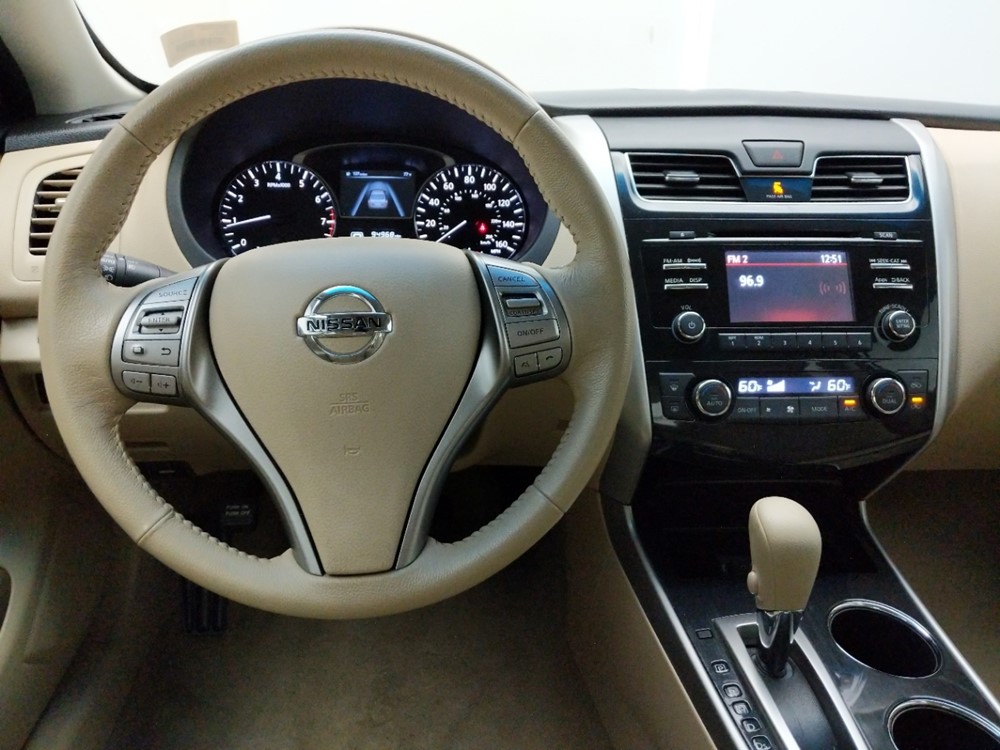 2014 Nissan Altima - Driver Dash