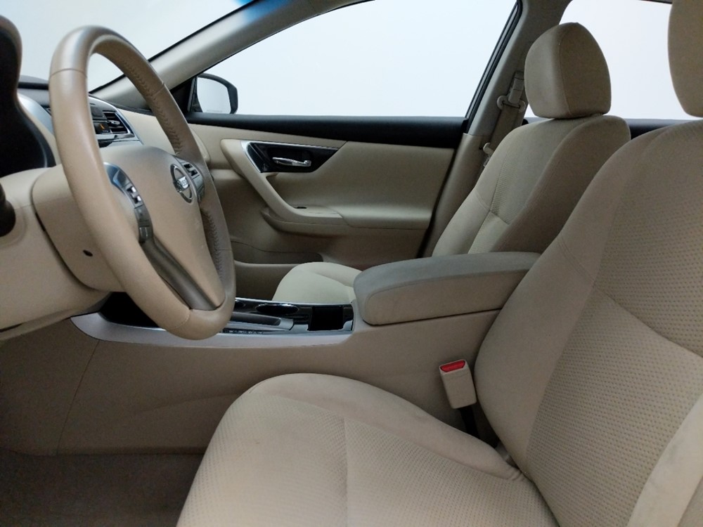 2014 Nissan Altima - Driver Front Seat