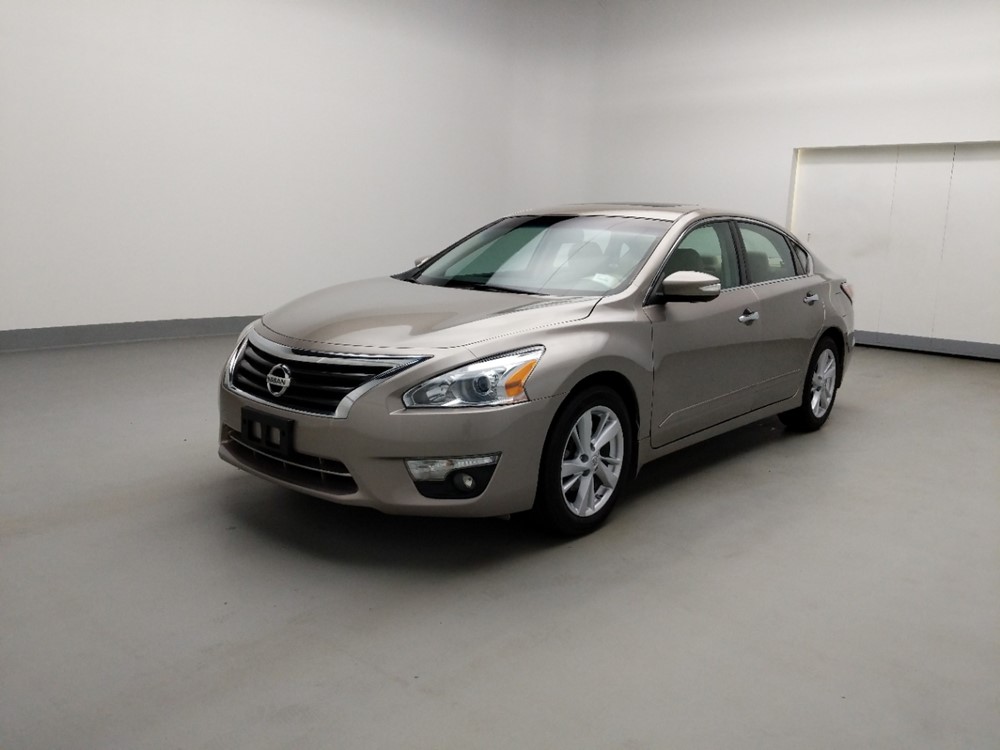 2014 Nissan Altima - Driver Front Bumper
