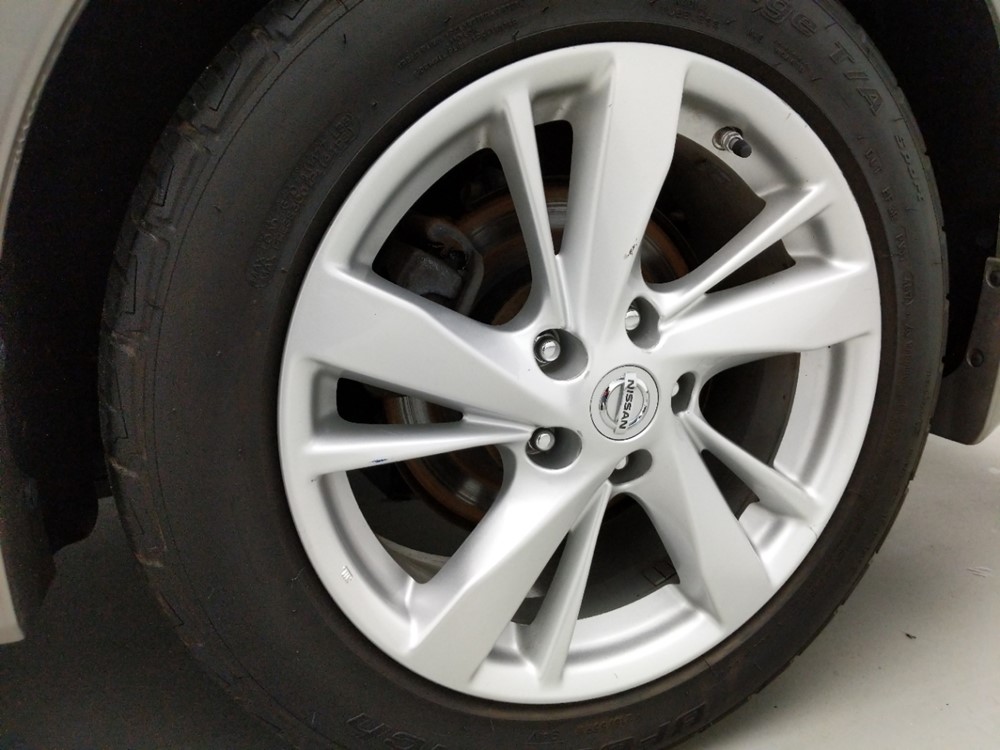 2014 Nissan Altima - Wheel