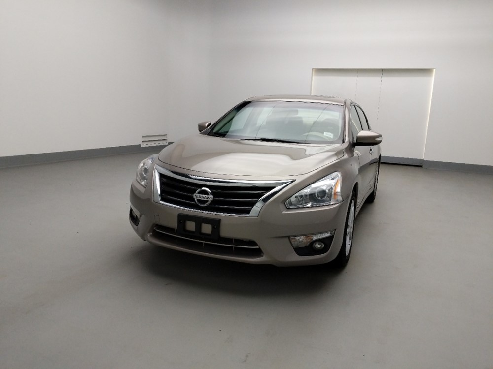 2014 Nissan Altima - Driver Front Hood