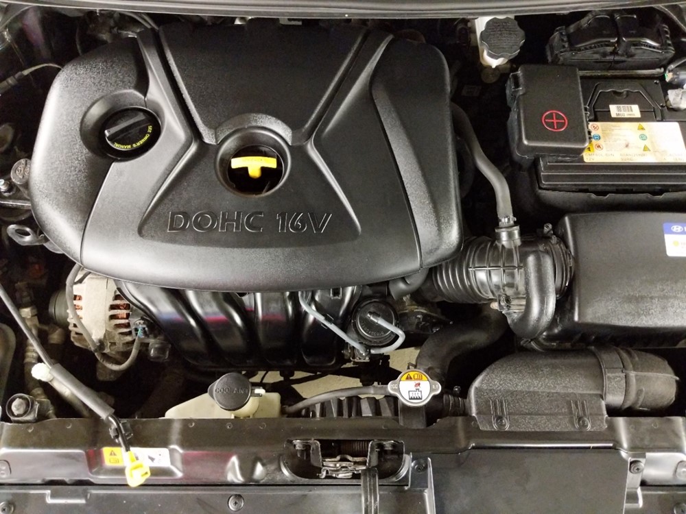 2013 Hyundai Elantra - Engine
