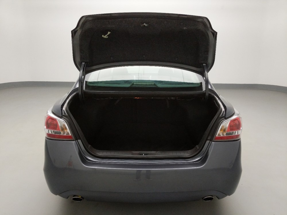 2014 Nissan Altima - Trunk