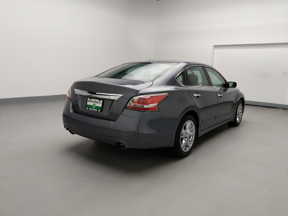 2014 Nissan Altima - Passenger Rear Bumper
