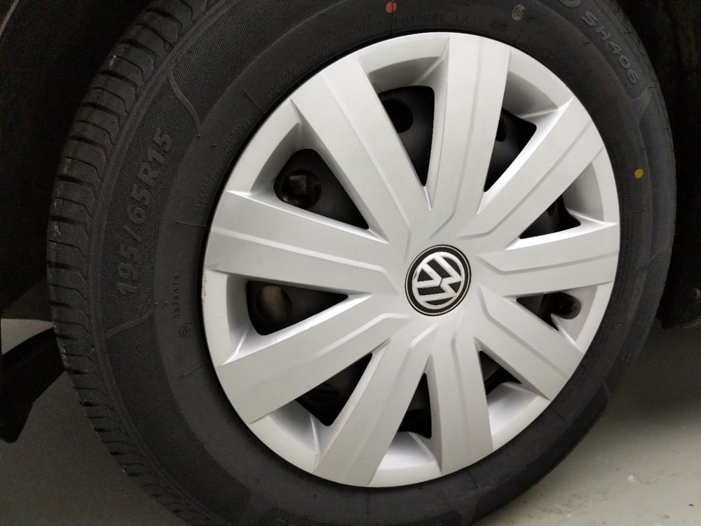 2016 Volkswagen Jetta - Wheel