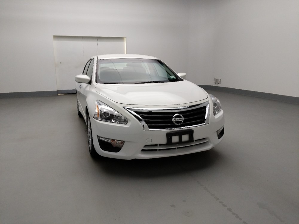 2015 Nissan Altima - Passenger Front Hood