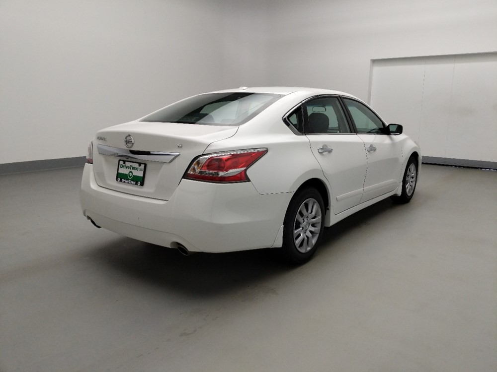 2015 Nissan Altima - Passenger Rear Bumper