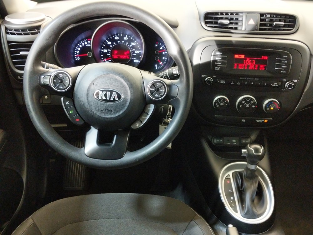 2016 Kia Soul - Driver Dash