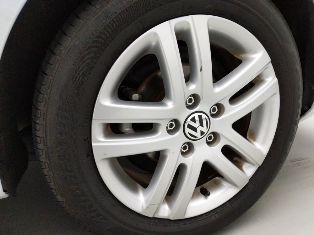 2017 Volkswagen Jetta - Wheel