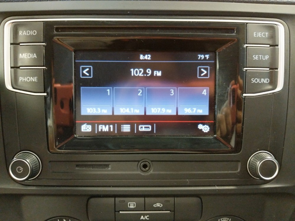 2017 Volkswagen Jetta - Stereo Package