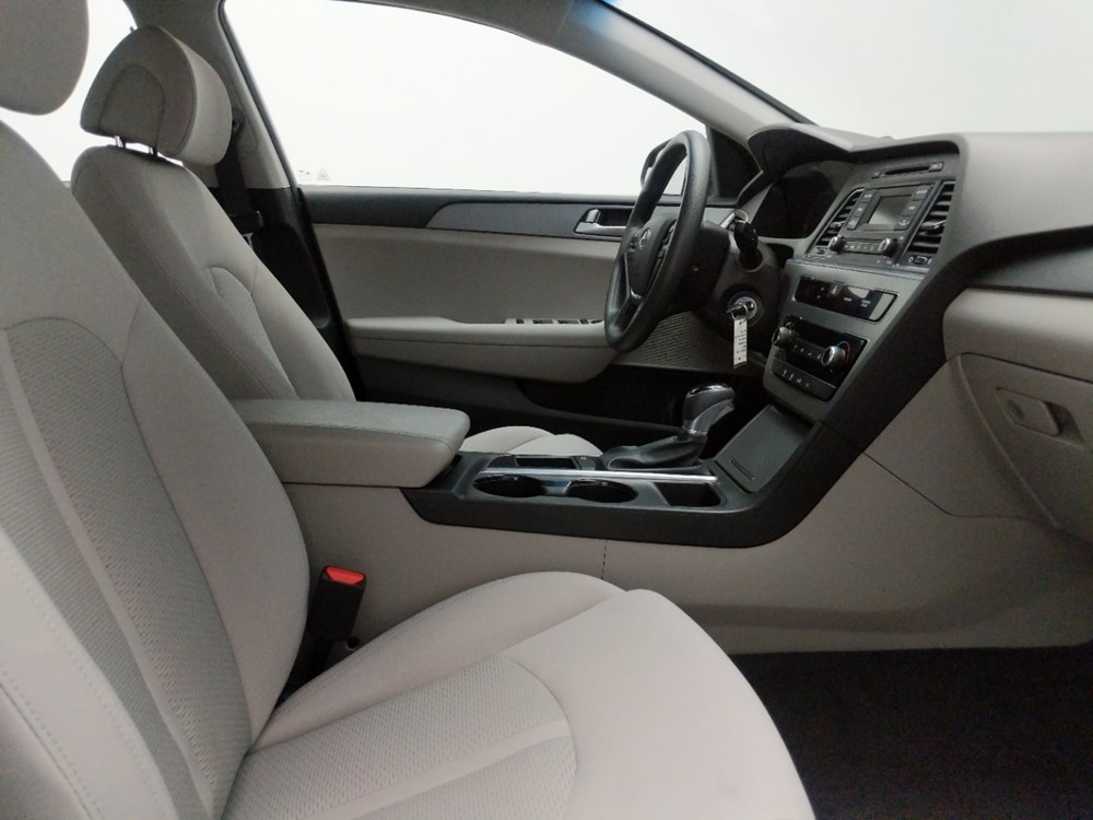 2017 Hyundai Sonata - Passenger Front Seat