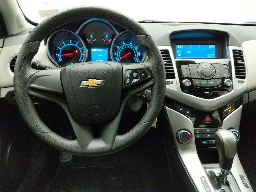 2014 Chevrolet Cruze - Driver Dash