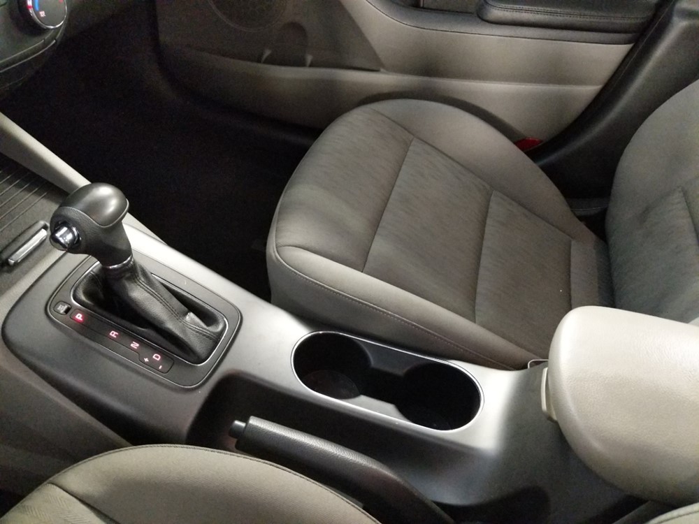 2015 Kia Forte - Center Console/Cup Holders