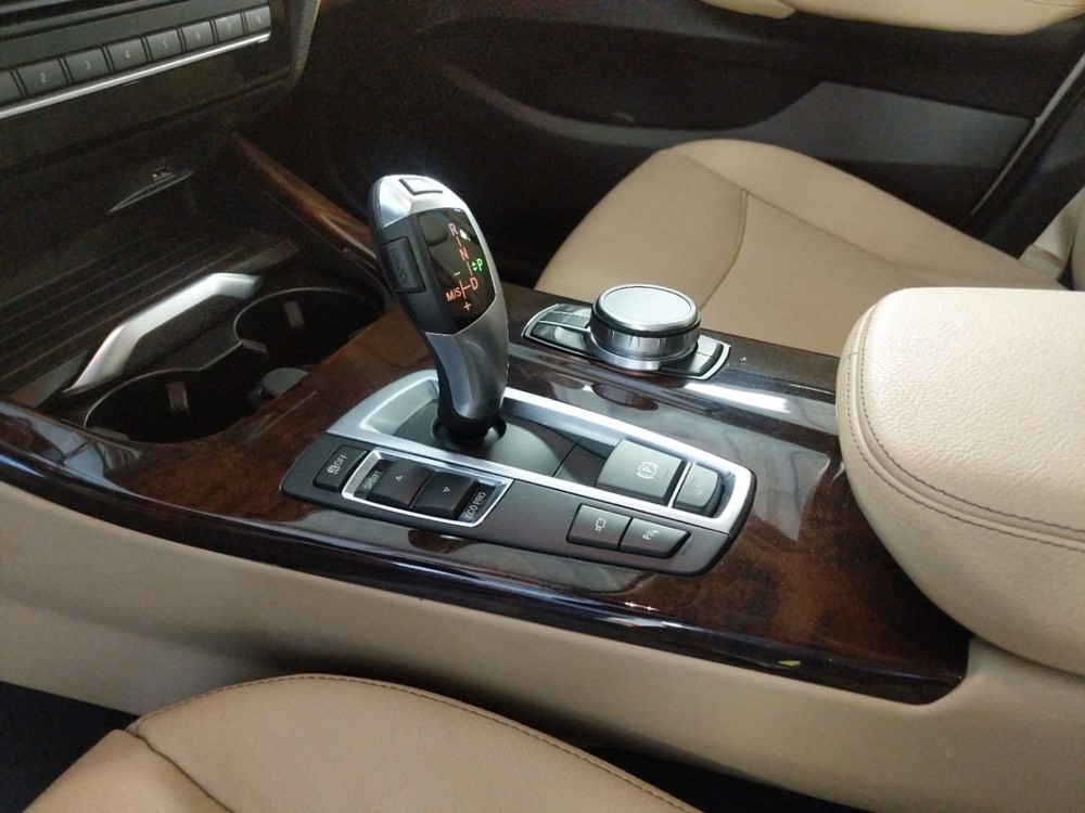 2017 BMW X3 - Center Console/Cup Holders