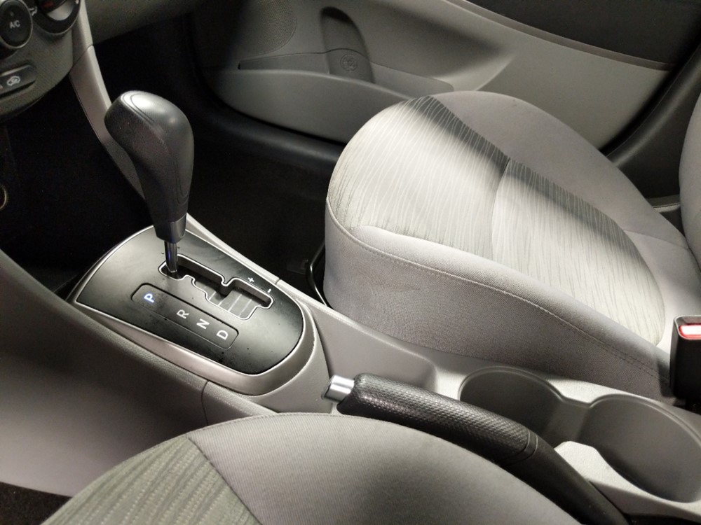 2017 Hyundai Accent - Center Console/Cup Holders