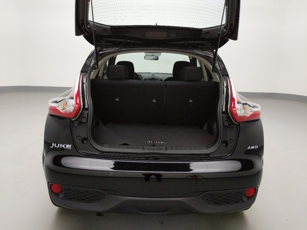 2016 Nissan JUKE - Trunk